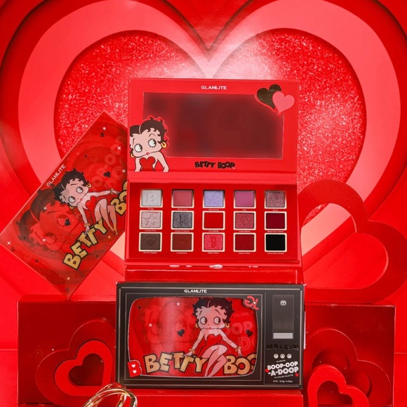 Betty Boop | Makeup | Betty Boop Red And Black Eyeshadow Palette | Poshmark